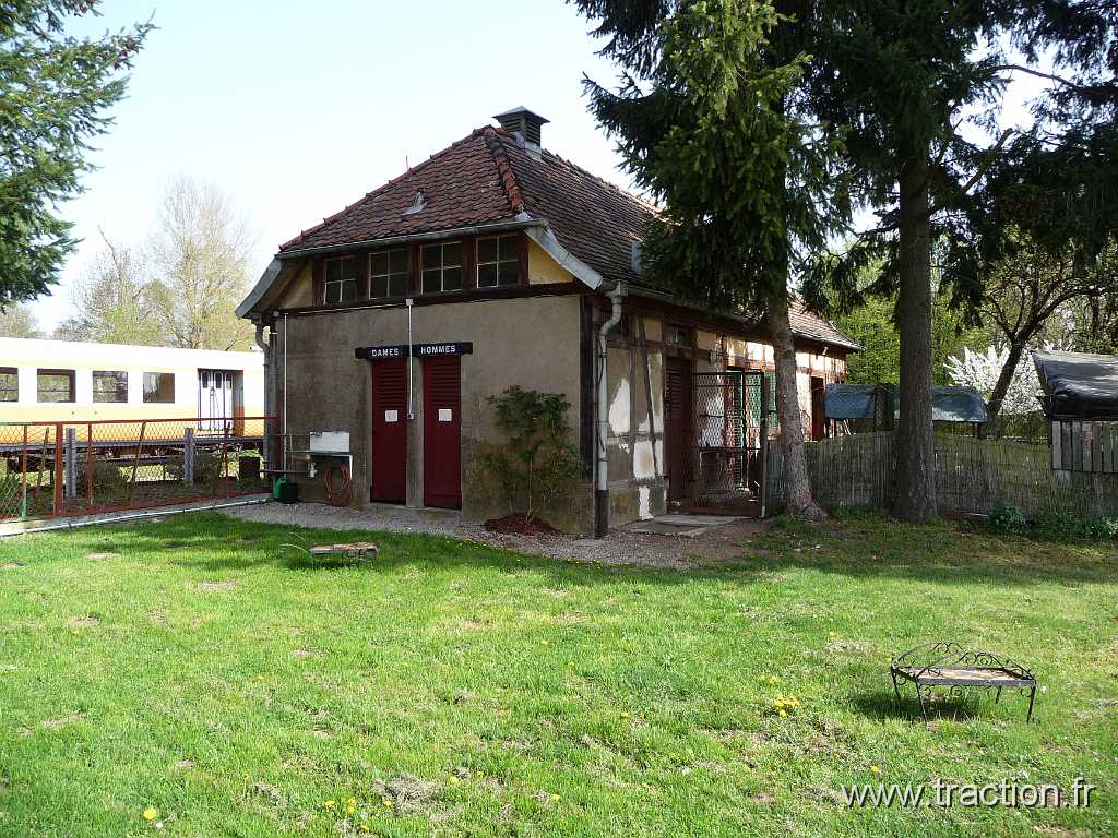 2011_04_Rodage (40).jpg - 10/04/2011 - 68053 MULHOUSE CEDEX Club de Véhicules Anciens d'Alsace Mulhouse 2ème Rodage Printanier, le petit train de la Doller